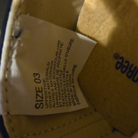 GYMBOREE KITTY SHOES - Picture 8 of 8